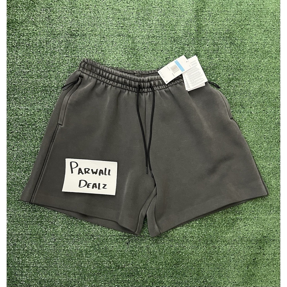 Nike Tech Fleece Shorts Loose Fit Relaxed Men's Medium Black HJ0692-010